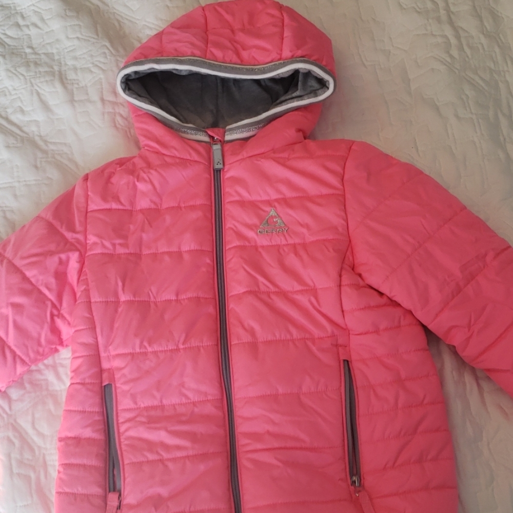 Girls size 5/6 Gerry winter puffer coat.